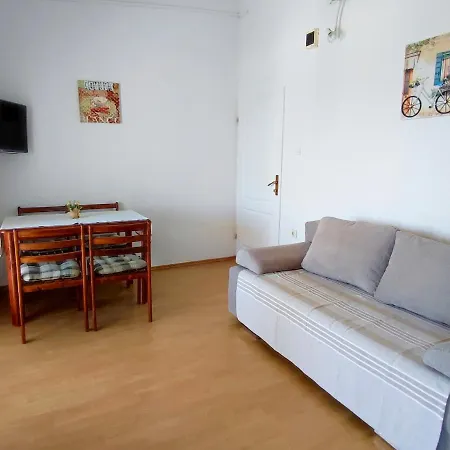 Kastelina Apartment Vir